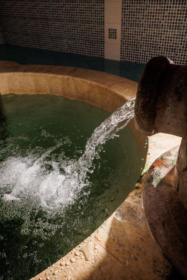 Hotel Hamam Ángistron エクステリア 写真