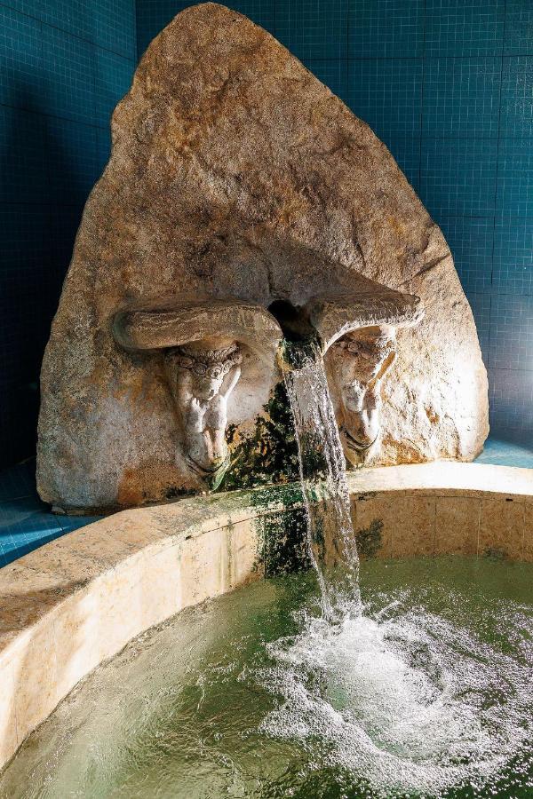 Hotel Hamam Ángistron エクステリア 写真