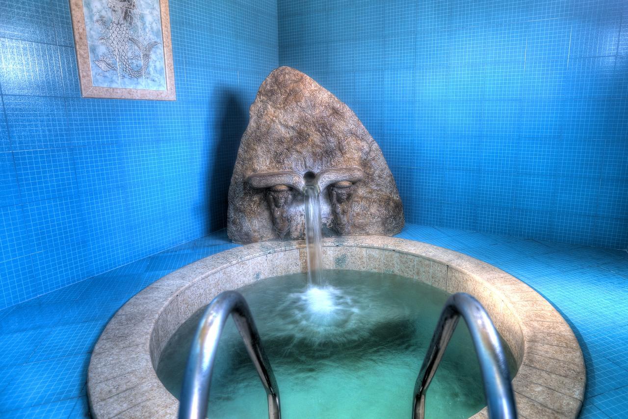Hotel Hamam Ángistron エクステリア 写真