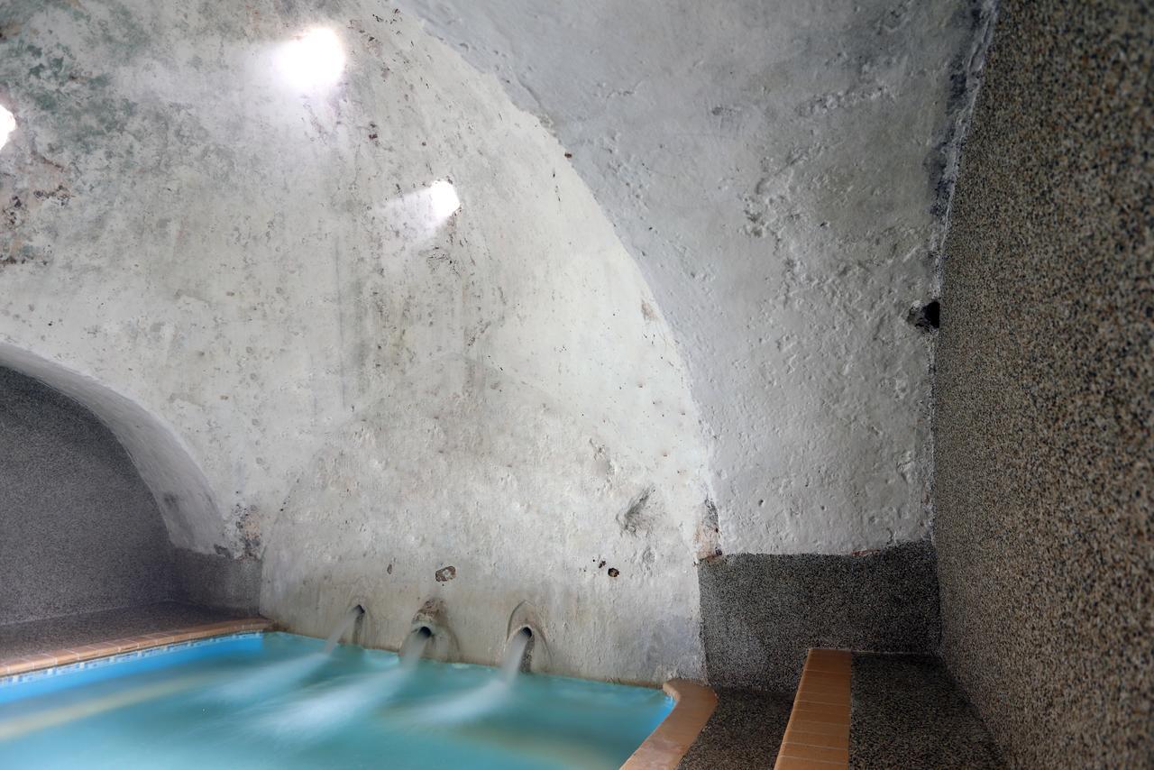 Hotel Hamam Ángistron エクステリア 写真